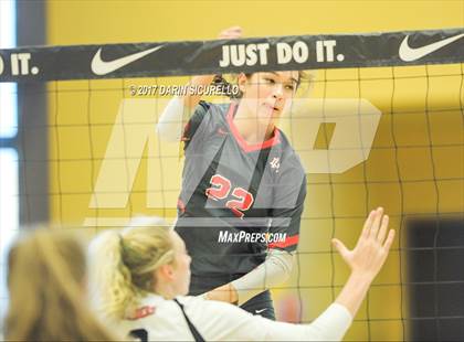 Thumbnail 3 in Walton vs. Mater Dei (Nike Tournament of Champions) photogallery.