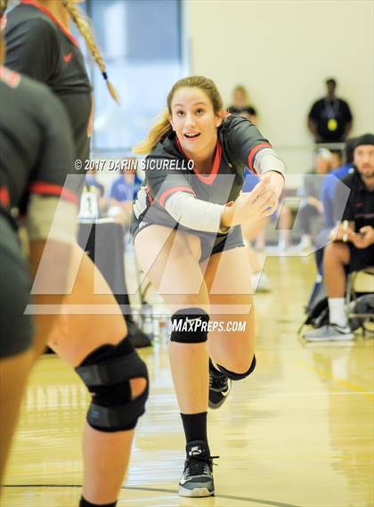 Thumbnail 3 in Walton vs. Mater Dei (Nike Tournament of Champions) photogallery.