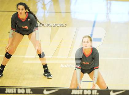 Thumbnail 1 in Walton vs. Mater Dei (Nike Tournament of Champions) photogallery.