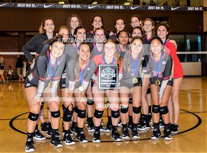 Thumbnail 3 in Walton vs. Mater Dei (Nike Tournament of Champions) photogallery.
