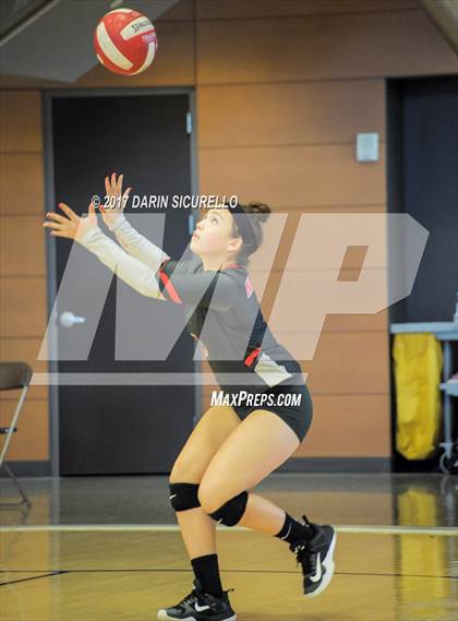 Thumbnail 1 in Walton vs. Mater Dei (Nike Tournament of Champions) photogallery.