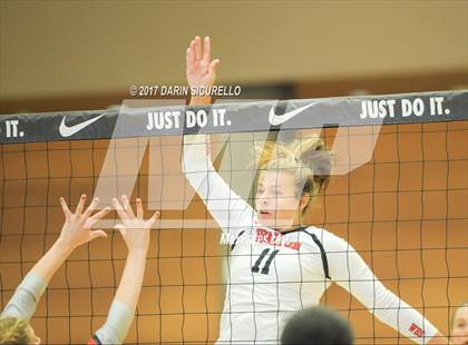 Thumbnail 1 in Walton vs. Mater Dei (Nike Tournament of Champions) photogallery.