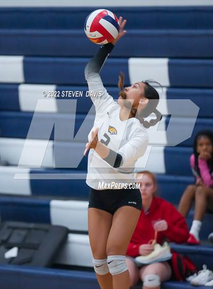 Thumbnail 2 in Gilbert Christian vs. Saguaro (Spiketown Invitational) photogallery.