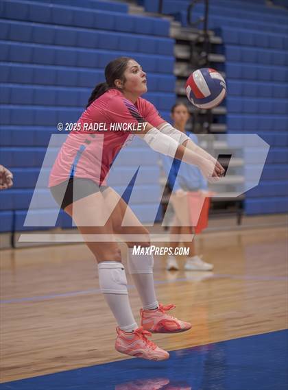 Thumbnail 3 in Grain Valley vs. Raymore-Peculiar (Grain Valley Invitational) photogallery.