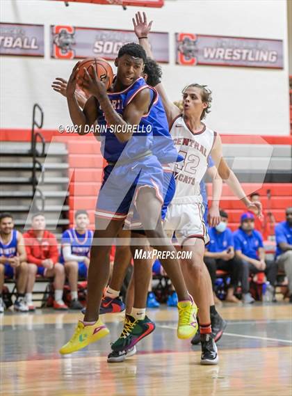 Thumbnail 1 in Central vs North (PXU Coyote Classic Tournament)  photogallery.