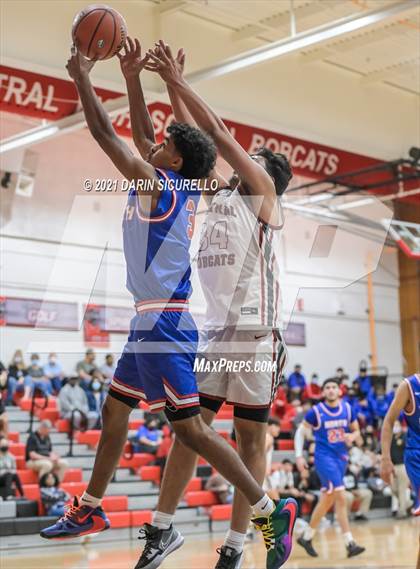 Thumbnail 3 in Central vs North (PXU Coyote Classic Tournament)  photogallery.