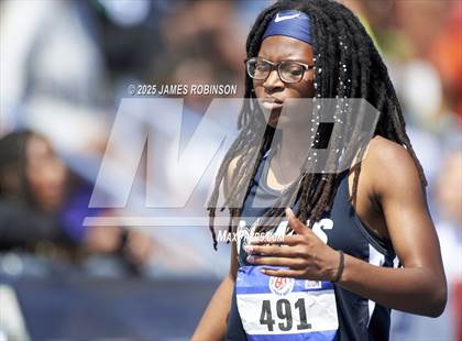 Thumbnail 1 in Bob Hayes Invitational (200m) photogallery.