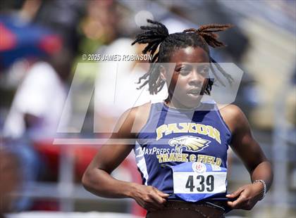 Thumbnail 1 in Bob Hayes Invitational (200m) photogallery.