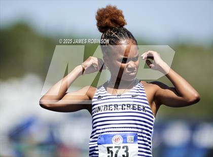 Thumbnail 3 in Bob Hayes Invitational (200m) photogallery.