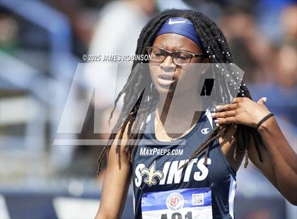 Thumbnail 2 in Bob Hayes Invitational (200m) photogallery.