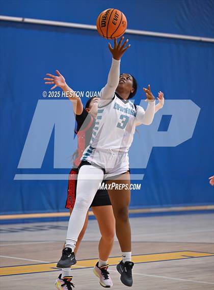 Thumbnail 3 in Santiago vs. Palos Verdes (Troy Warrior Classic) photogallery.