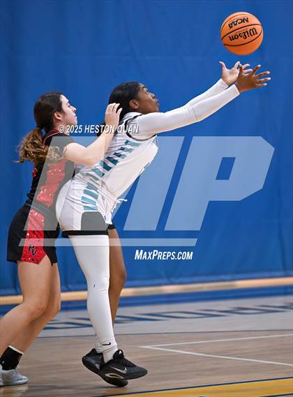 Thumbnail 2 in Santiago vs. Palos Verdes (Troy Warrior Classic) photogallery.