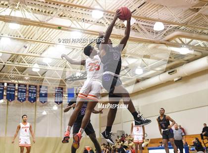 Thumbnail 2 in Catholic-B.R. vs Hahnville (Country Day Classic) photogallery.