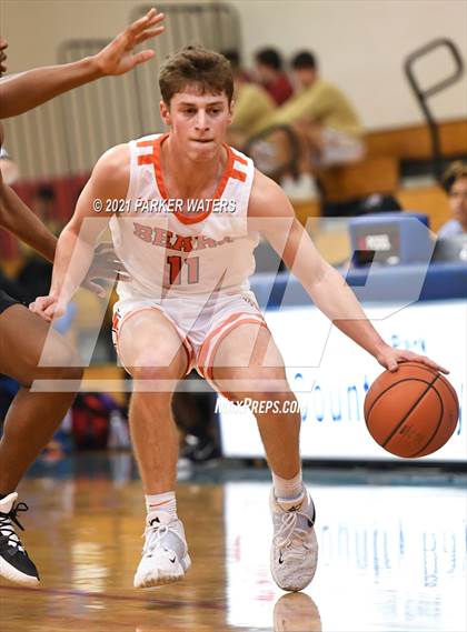 Thumbnail 2 in Catholic-B.R. vs Hahnville (Country Day Classic) photogallery.