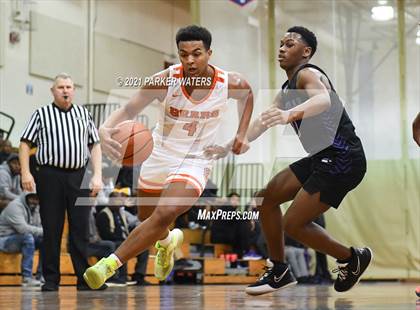 Thumbnail 3 in Catholic-B.R. vs Hahnville (Country Day Classic) photogallery.