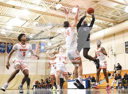Thumbnail 3 in Catholic-B.R. vs Hahnville (Country Day Classic) photogallery.