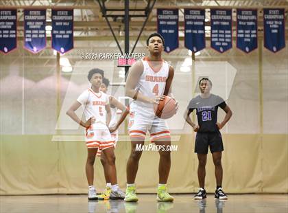 Thumbnail 3 in Catholic-B.R. vs Hahnville (Country Day Classic) photogallery.