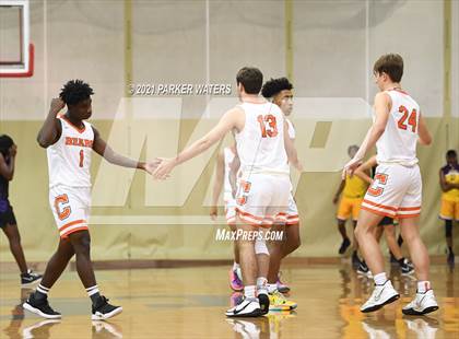 Thumbnail 2 in Catholic-B.R. vs Hahnville (Country Day Classic) photogallery.