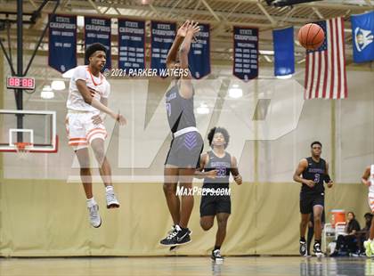 Thumbnail 3 in Catholic-B.R. vs Hahnville (Country Day Classic) photogallery.