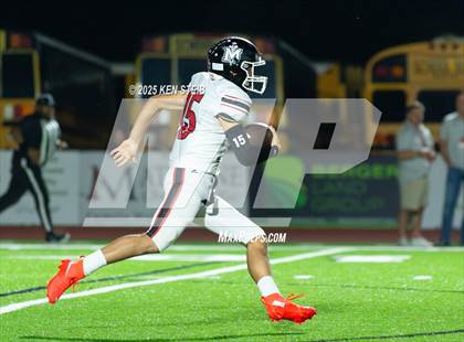 Thumbnail 3 in E.D. White vs. St. Michael (LHSAA Division II Select Regional) photogallery.