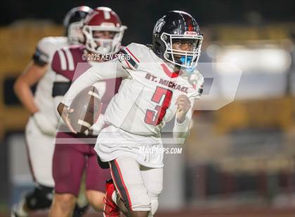 Thumbnail 2 in E.D. White vs. St. Michael (LHSAA Division II Select Regional) photogallery.