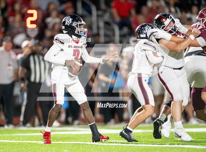 Thumbnail 2 in E.D. White vs. St. Michael (LHSAA Division II Select Regional) photogallery.