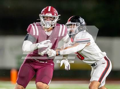 Thumbnail 3 in E.D. White vs. St. Michael (LHSAA Division II Select Regional) photogallery.