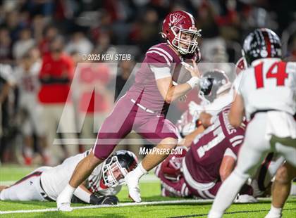 Thumbnail 2 in E.D. White vs. St. Michael (LHSAA Division II Select Regional) photogallery.