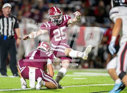 Thumbnail 3 in E.D. White vs. St. Michael (LHSAA Division II Select Regional) photogallery.