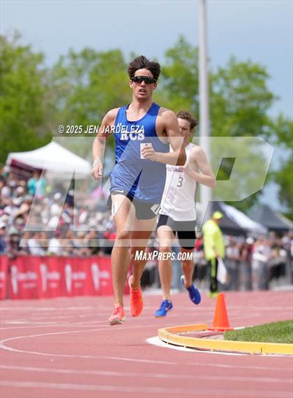 Thumbnail 3 in CHSAA Final 3A (1600 Meter) photogallery.