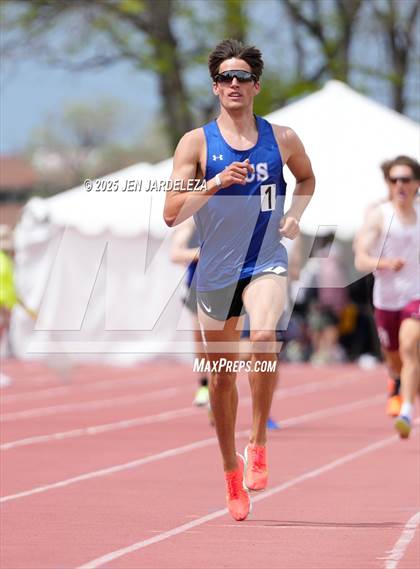 Thumbnail 2 in CHSAA Final 3A (1600 Meter) photogallery.