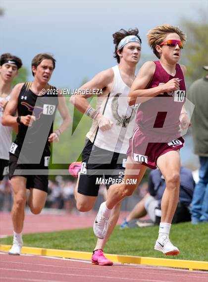 Thumbnail 1 in CHSAA Final 3A (1600 Meter) photogallery.