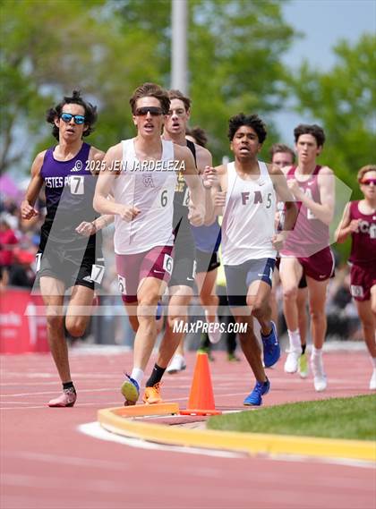 Thumbnail 3 in CHSAA Final 3A (1600 Meter) photogallery.
