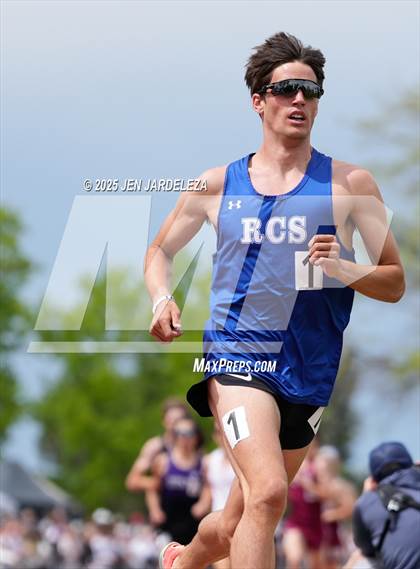 Thumbnail 1 in CHSAA Final 3A (1600 Meter) photogallery.