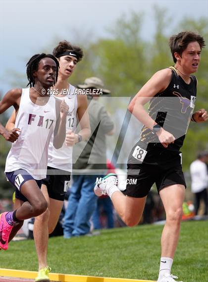 Thumbnail 2 in CHSAA Final 3A (1600 Meter) photogallery.