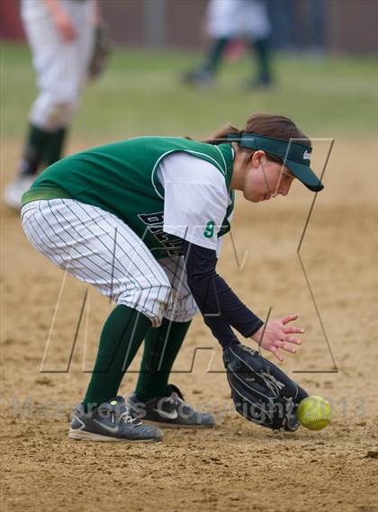 Thumbnail 3 in Lowell Catholic @ Billerica Memorial photogallery.