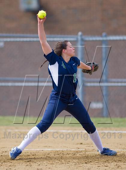 Thumbnail 1 in Lowell Catholic @ Billerica Memorial photogallery.