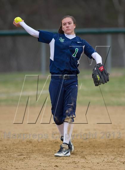 Thumbnail 3 in Lowell Catholic @ Billerica Memorial photogallery.