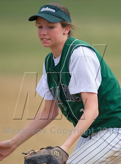 Thumbnail 2 in Lowell Catholic @ Billerica Memorial photogallery.