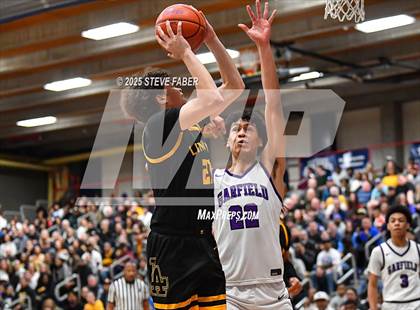 Thumbnail 2 in Lincoln @ Garfield (WIAA State 3A 2nd Round) photogallery.