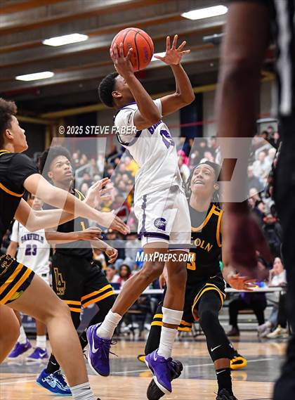 Thumbnail 3 in Lincoln @ Garfield (WIAA State 3A 2nd Round) photogallery.
