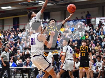 Thumbnail 1 in Lincoln @ Garfield (WIAA State 3A 2nd Round) photogallery.