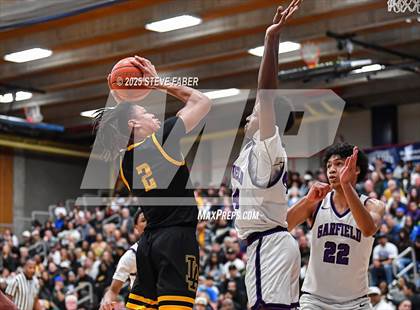 Thumbnail 2 in Lincoln @ Garfield (WIAA State 3A 2nd Round) photogallery.