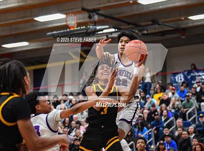 Thumbnail 3 in Lincoln @ Garfield (WIAA State 3A 2nd Round) photogallery.