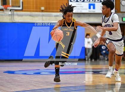 Thumbnail 2 in Lincoln @ Garfield (WIAA State 3A 2nd Round) photogallery.