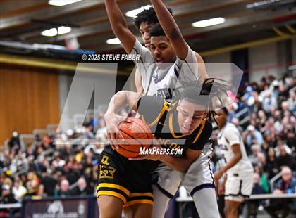 Thumbnail 3 in Lincoln @ Garfield (WIAA State 3A 2nd Round) photogallery.