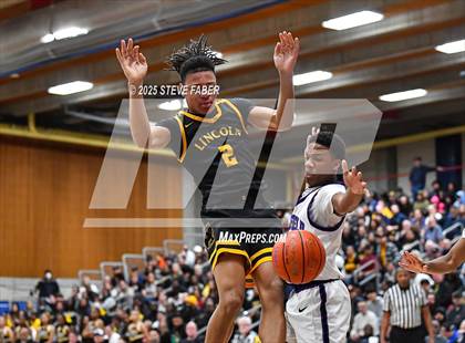 Thumbnail 2 in Lincoln @ Garfield (WIAA State 3A 2nd Round) photogallery.