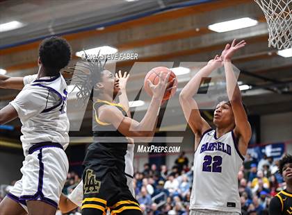 Thumbnail 3 in Lincoln @ Garfield (WIAA State 3A 2nd Round) photogallery.