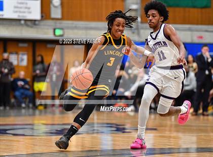 Thumbnail 2 in Lincoln @ Garfield (WIAA State 3A 2nd Round) photogallery.