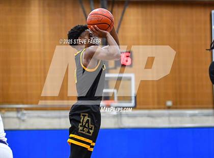 Thumbnail 2 in Lincoln @ Garfield (WIAA State 3A 2nd Round) photogallery.